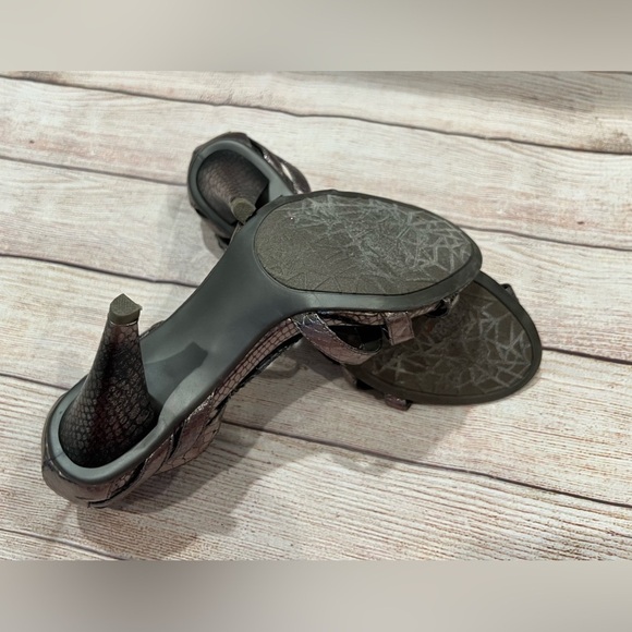 Kenneth Cole Reaction Know How Hot Silver Heel Shoes Size 10 - Picture 4 of 7